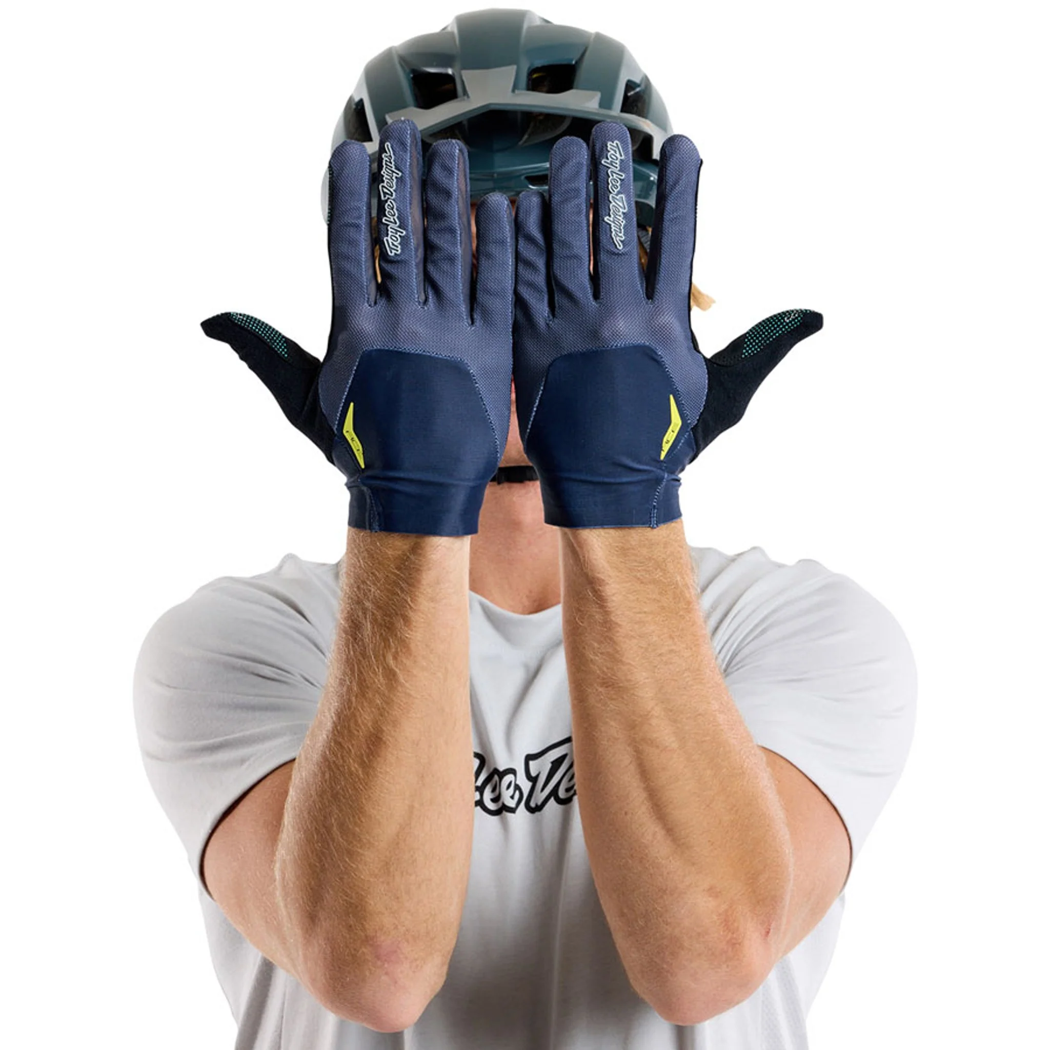 Ace 2.0 Gloves - Image 19