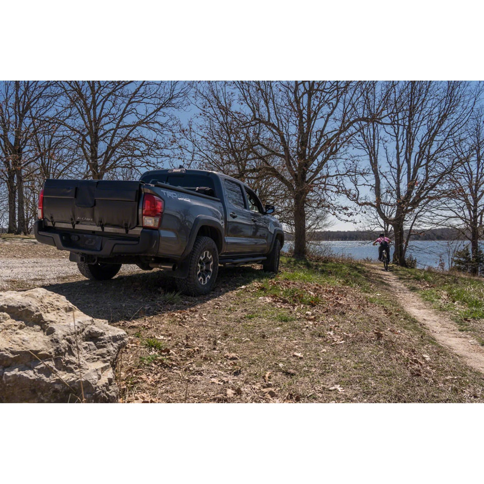 Huk Tailgate Pad - Image 18