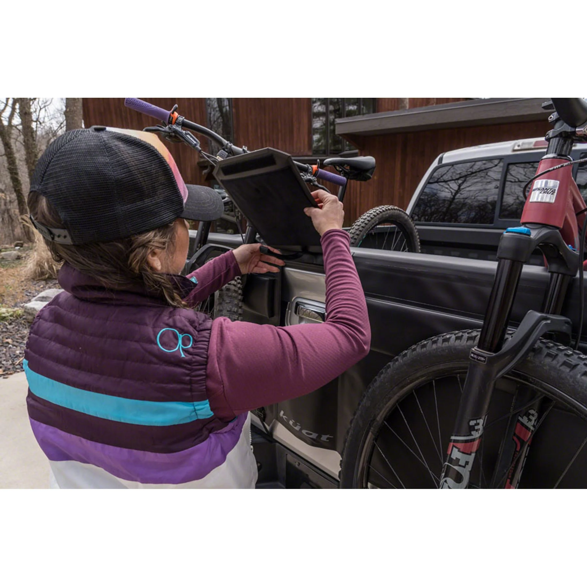 Huk Tailgate Pad - Image 25